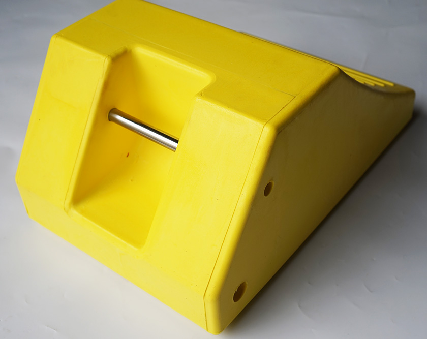 FST012P حشوة عجلات ثقيلة بوزن  - مراجعة Wheel Chocks Heavy Equipment وسعره