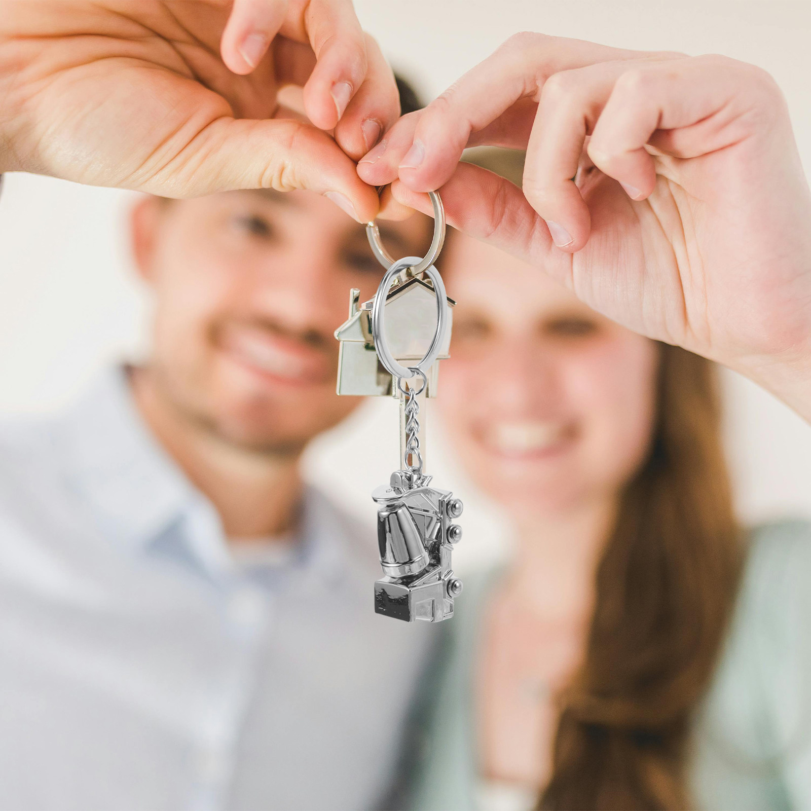 ميدالية مفاتيح شاحنة خلاطة خرس - مراجعة Heavy Equipment Keychain وسعره