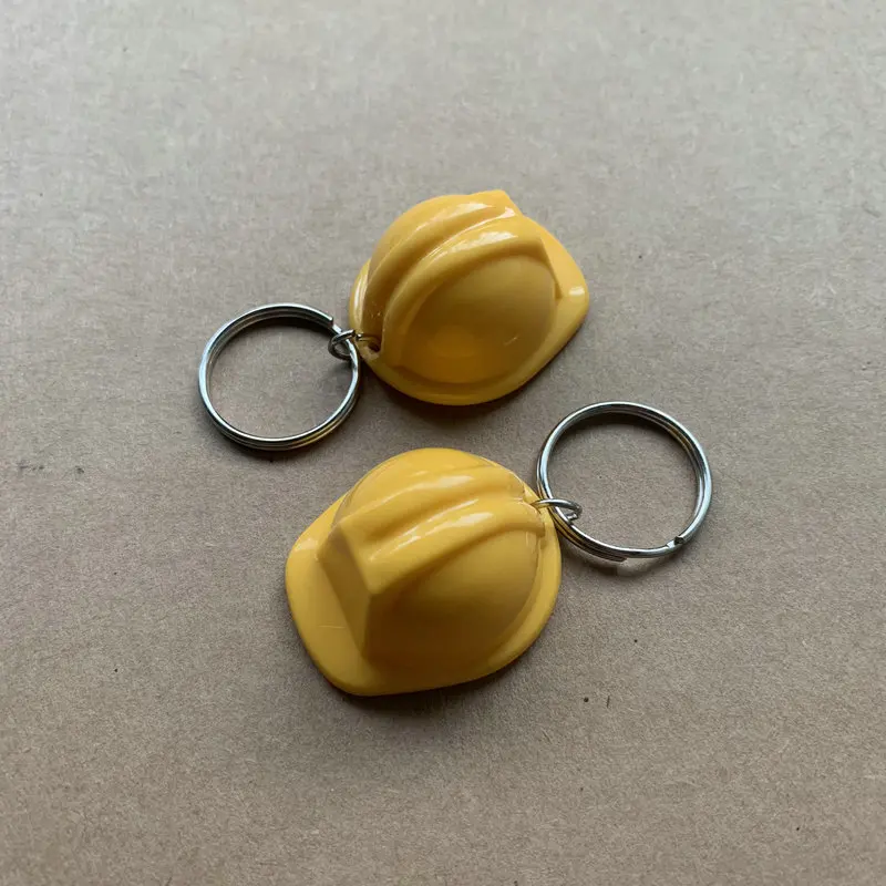 سلسلة مفاتيح خوذة أمان ثلاثية  - مراجعة Heavy Equipment Keychain وسعره